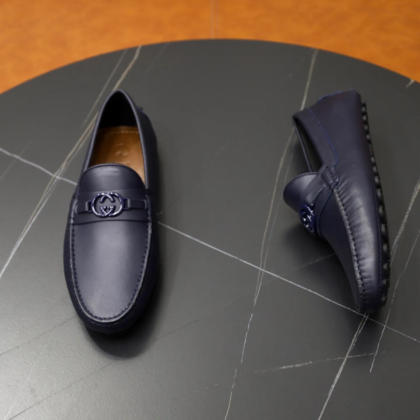Ex-factory price: 460💰[GUCCI] Gucci ⚠️High-end men’s driving and pedal series ⚠️38-44 (customized for 45) ⚠️All original cowhide leather! Thick and soft! Made entirely of calfskin lining! Rubber sheet anti-slip beanie sole! Three-dimensional package technology! Fashionable and classic! Handicrafts! Original high quality! Feel free to compare!